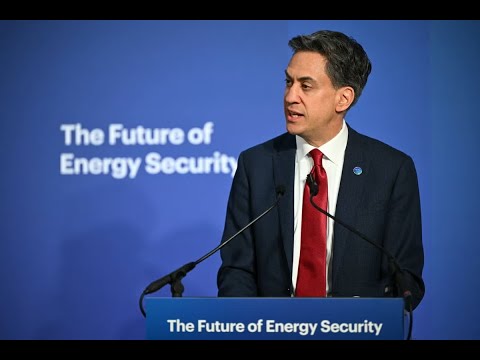 UK&#039;s Bold Move for Clean Energy: Ed Miliband&#039;s Vision for Energy Security